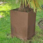 Plantekasse-40x40x60-cm-i-3-mm-rustent-med-plante.